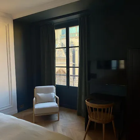 Otentik Noblesse Royal View