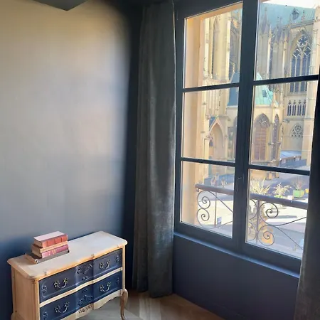 Apartment Otentik Noblesse Royal View *