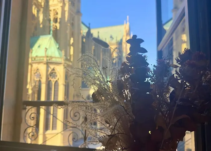 Otentik Noblesse Royal View Мец